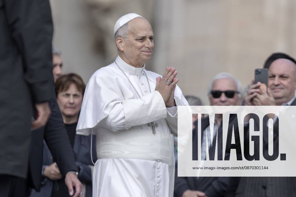 Pope Leo XIV s Weekly General Audience in Vatican City, Vatican - 07 Oct 2026 Pope Leo XIV thanks the faithful during his weekly general audience in St. Peter s square at the Vatican Pope Leo XIV during Weekly General Audience in Vatican City Vatican City Vatican