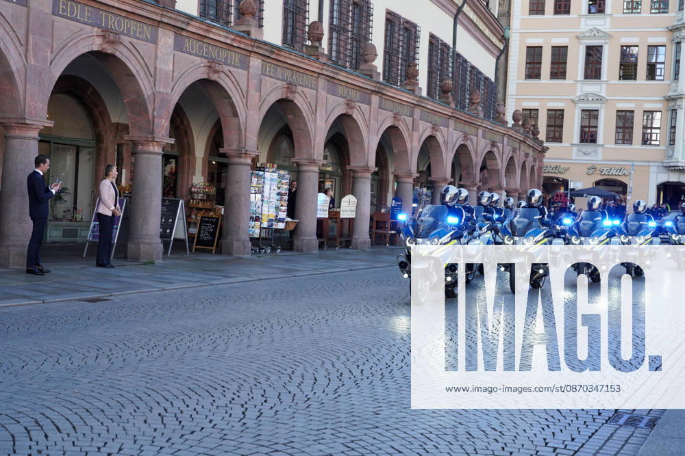 Leipzig - Mongolischer Staatspräsident in Sachsen Staatsbesuch mit Empfang am Alten Rathaus und Besuch der Universität Der mongolische Staatspräsident Ukhnaa Khurelsukh besucht am Donnerstag im Rahmen seines Staatsbesuchs in Deutschland die sächsische Stadt Leipzig. Gegen 10 Uhr wurde das Staatsoberhaupt am Alten Rathaus vom Chef der Sächsischen Staatskanzlei, Dr. Andreas Handschuh, sowie Leipzigs Erstem Bürgermeister Torsten Bonew empfangen. Für die Ankunft war bei entsprechender Witterung eine Kradeskorte vorgesehen. Im Anschluss stehen Eintragungen in das Gästebuch des Freistaates Sachsen und das Goldene Buch der Stadt Leipzig sowie der Austausch von Kooperationsverträgen zwischen sächsischen und mongolischen Hochschulen au