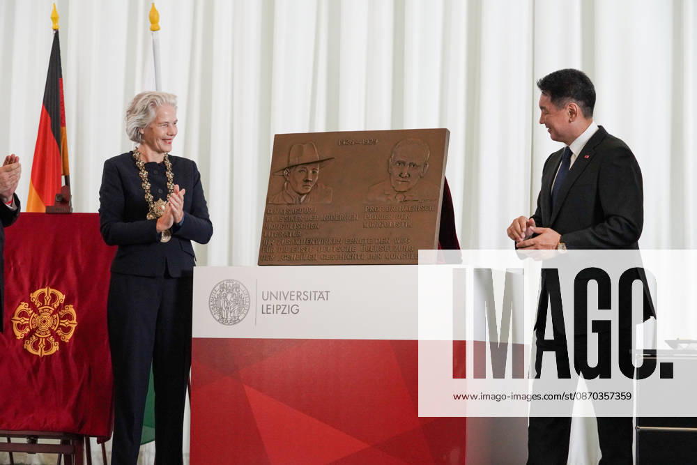 Leipzig - Mongolischer Staatspräsident in Sachsen Staatsbesuch mit Empfang am Alten Rathaus und Besuch der Universität Der mongolische Staatspräsident Ukhnaa Khurelsukh besucht am Donnerstag im Rahmen seines Staatsbesuchs in Deutschland die sächsische Stadt Leipzig. Gegen 10 Uhr wurde das Staatsoberhaupt am Alten Rathaus vom Chef der Sächsischen Staatskanzlei, Dr. Andreas Handschuh, sowie Leipzigs Erstem Bürgermeister Torsten Bonew empfangen. Für die Ankunft war bei entsprechender Witterung eine Kradeskorte vorgesehen. Im Anschluss stehen Eintragungen in das Gästebuch des Freistaates Sachsen und das Goldene Buch der Stadt Leipzig sowie der Austausch von Kooperationsverträgen zwischen sächsischen und mongolischen Hochschulen au