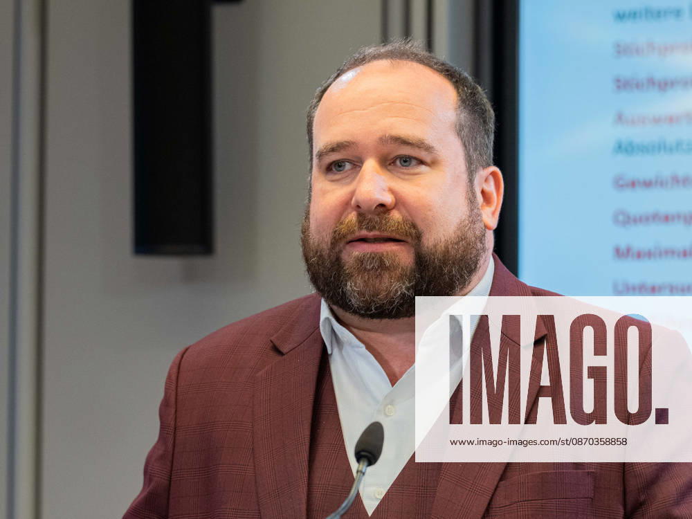 2026-10-22-Präsentation im BMLUK Geschäftsführer Haselmayer (IFDD) am 22. Oktober 2026 bei der Präsentation einer Studie zu Lebensqualität in Gemeinden und Perspektiven für lebendige Regionen im Bundesministerium für Land- und Forstwirtschaft, Klima- und Umweltschutz, Regionen und Wasserwirtschaft in Wien, Wien, Österreich .