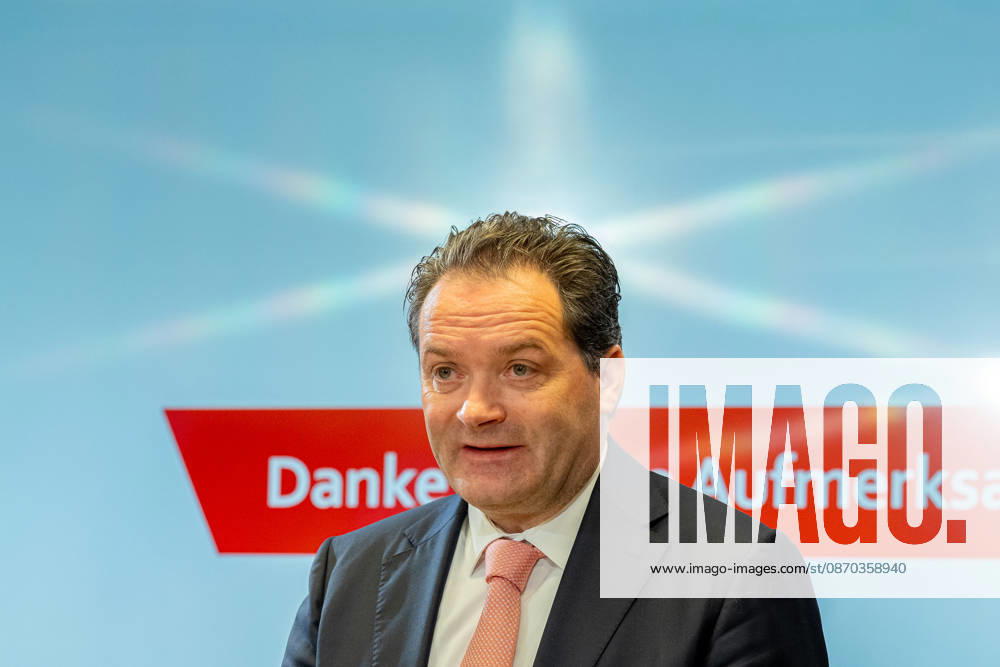 2026-10-22-Präsentation im BMLUK Bundesminister für Land- und Forstwirtschaft, Klima- und Umweltschutz, Regionen und Wasserwirtschaft Norbert Totschnig (ÖVP) am 22. Oktober 2026 bei der Präsentation einer Studie zu Lebensqualität in Gemeinden und Perspektiven für lebendige Regionen im Bundesministerium für Land- und Forstwirtschaft, Klima- und Umweltschutz, Regionen und Wasserwirtschaft in Wien, Wien, Österreich .