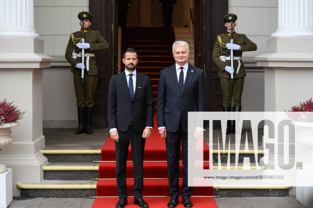 Montenegrin President Jakov Milatovic meets Lithuanian President Gitanas Nauseda in Vilnius VILNIUS, LITHUANIA - OCTOBER 22: Montenegrin President Jakov Milatovic (L) and Lithuanian President Gitanas Nauseda (R) pose for a photo during an official welcoming ceremony in Vilnius, Lithuania, on October 22, 2026. Yauhen Yerchak Anadolu Vilnius Lithuania. Editorial use only. Please get in touch for any other usage.