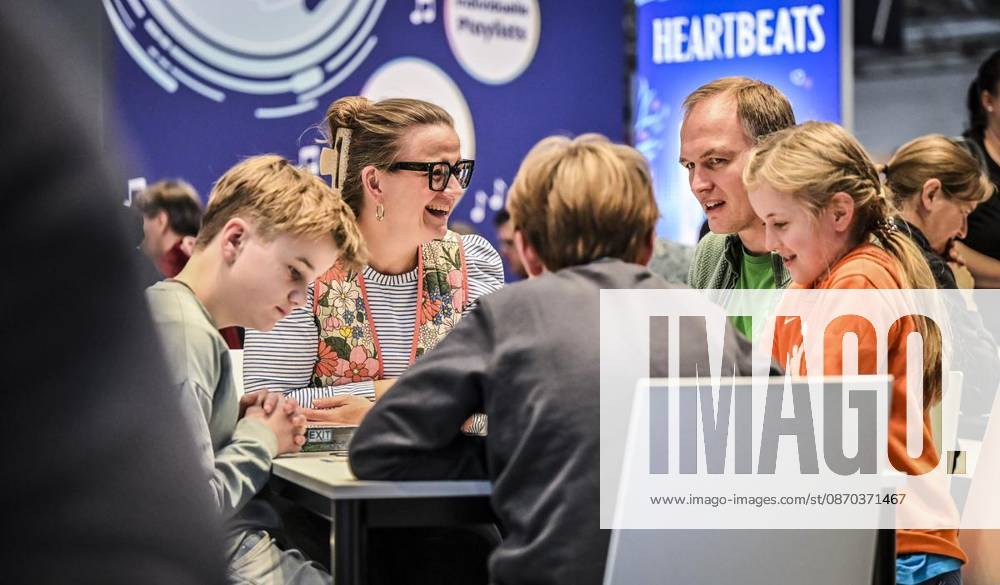 Spielen Cascadia Bergseen am Donnerstag, dem 10 22 2026. Erster Tag der Spielemesse Essen. Die SPIEL Essen findet vom 22. bis 25. Oktober 2026 auf dem Gelände der Messe Essen statt Deutschland NRW Essen