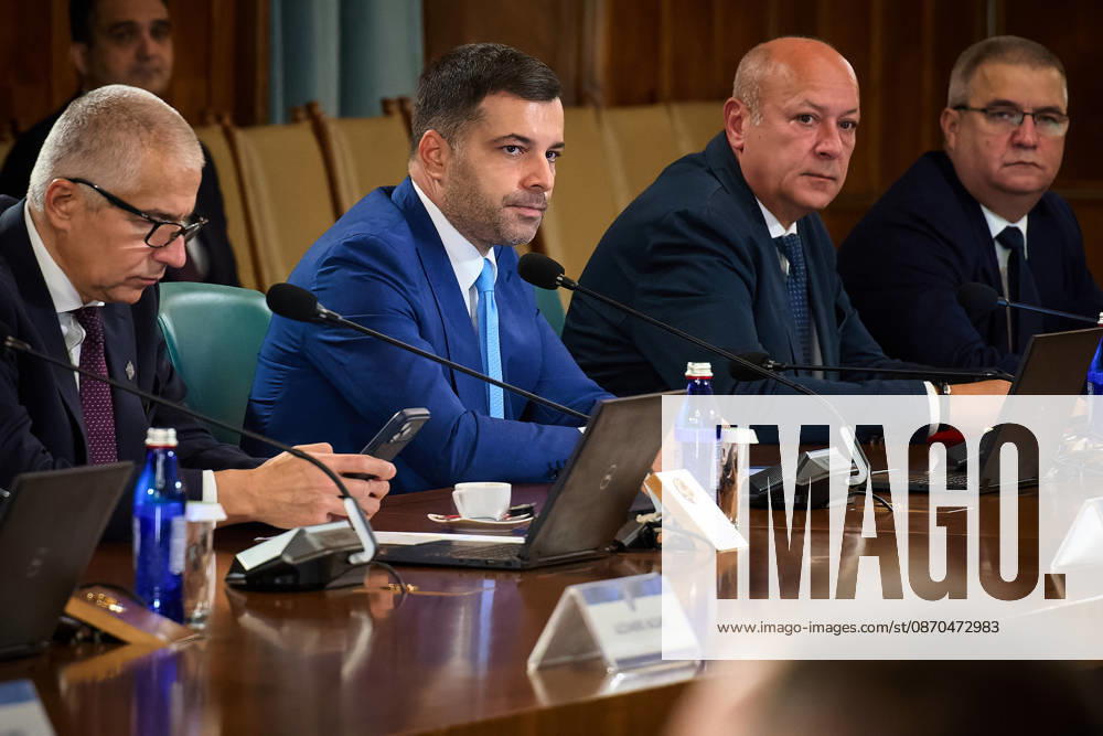 Romanian Government, Cabinet Meeting Bucharest, Romania. 23rd Oct, 2026: Stefan Ovidiu Popa (C-L), Minister of Transport, attends the government meeting at Victoria Palace, the Romanian Government headquarters. Bucharest Romania
