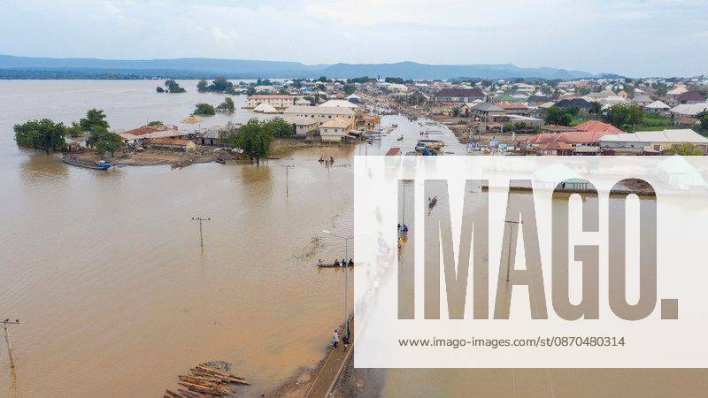 How mental health care is helping Africa’s flood survivors feel safe again Flooding in Kabawa Lakoja Kogi State, Nigeria. Photo : bird story agency