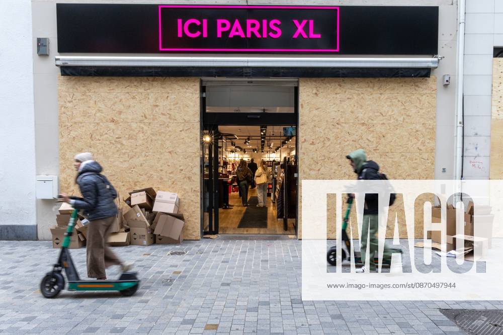 Storefronts boarded up with wooden panels at Rue Neuve Nieuwstraat, in Brussels, on Friday 23 October 2026. Stores are preparing for another protest scheduled for Saturday. NICOLASxMAETERLINCK 190739539