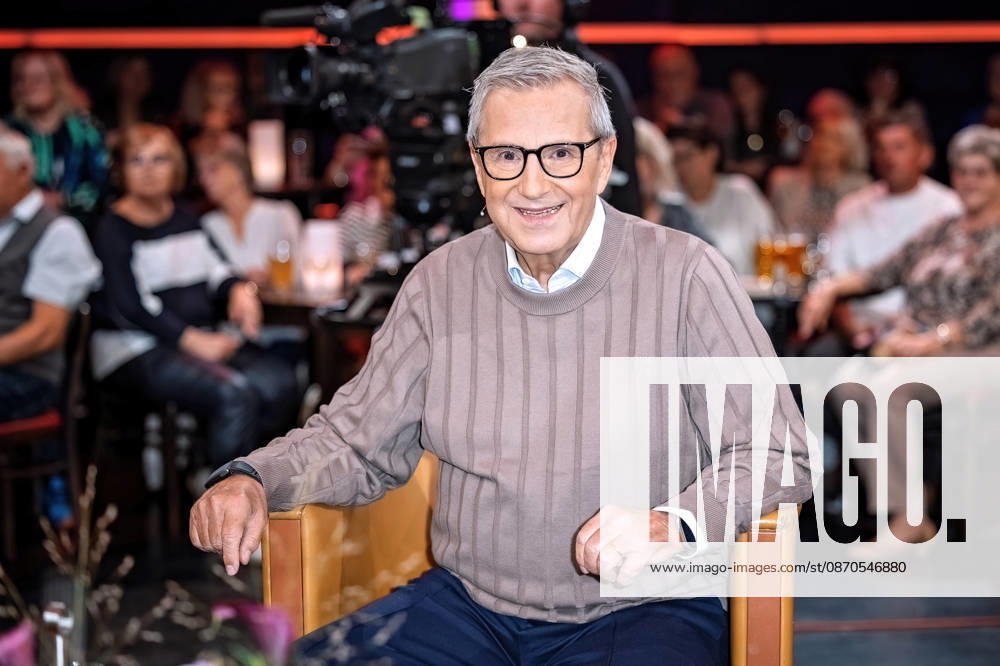 MDR - Riverboat. Moderator Jan Hofer anläßlich der Aufzeichnung der MDR - Talkshow Riverboat am 23.10.2026 in der Mediacity Leipzig. 20261023SFL0004