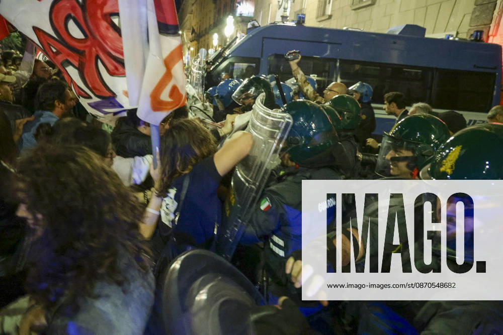 Protesters Clash with Police in Naples Students, trade union members and activists from Potere al Popolo take part in a demonstration against the rising cost of living in Piazza Municipio. Clashes between demonstrators and police break out during the protest. ABP18665