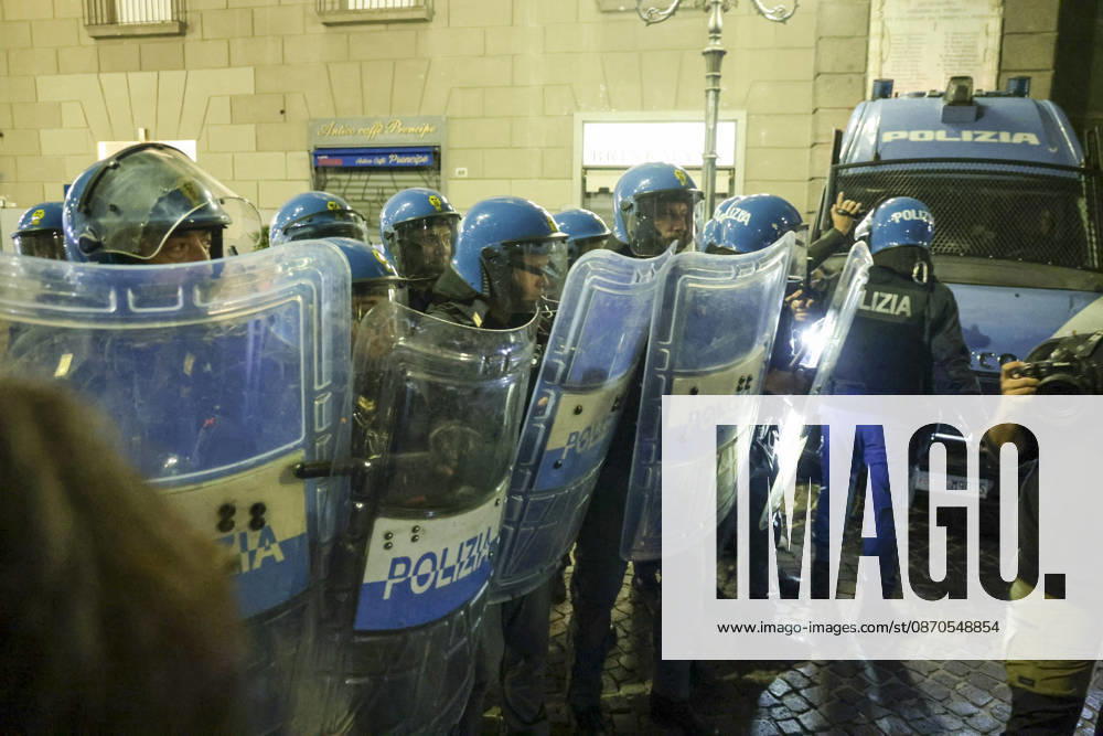 Protesters Clash with Police in Naples Students, trade union members and activists from Potere al Popolo take part in a demonstration against the rising cost of living in Piazza Municipio. Clashes between demonstrators and police break out during the protest. ABP18856