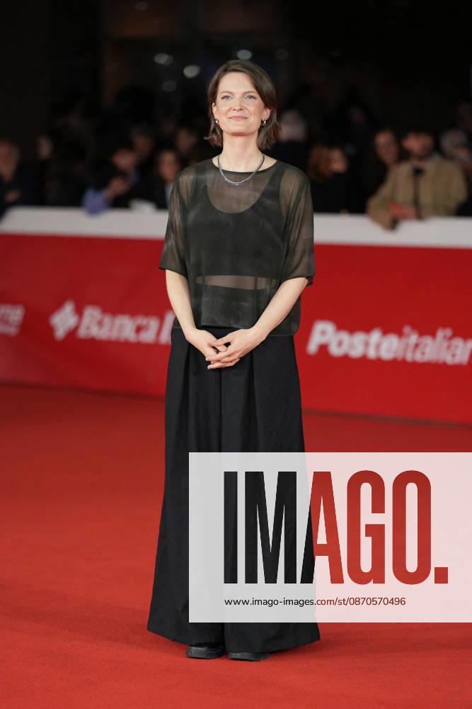 21st Rome Film Fest - Nina Roza Red Carpet Geneviève Dulude-Decelles attends the red carpet premiere of the film NINA ROZA during the 21st Rome Film Fest in Rome, Italy on October 23, 2026. Photo by Andrea Bracaglia ABACAPRESS.COM Rome Italy Italy