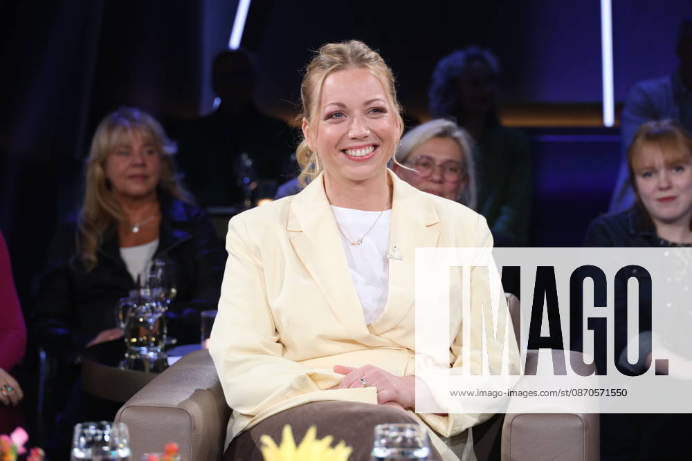 Zora Klipp, Gastronomin und Fernsehköchin, zu Gast in der NDR Talk Show, Fototermin am 23.10.2026 im Fernsehstudio Hamburg-Lokstedt vor der Sendung im 3. Programm des NDR Fernsehen