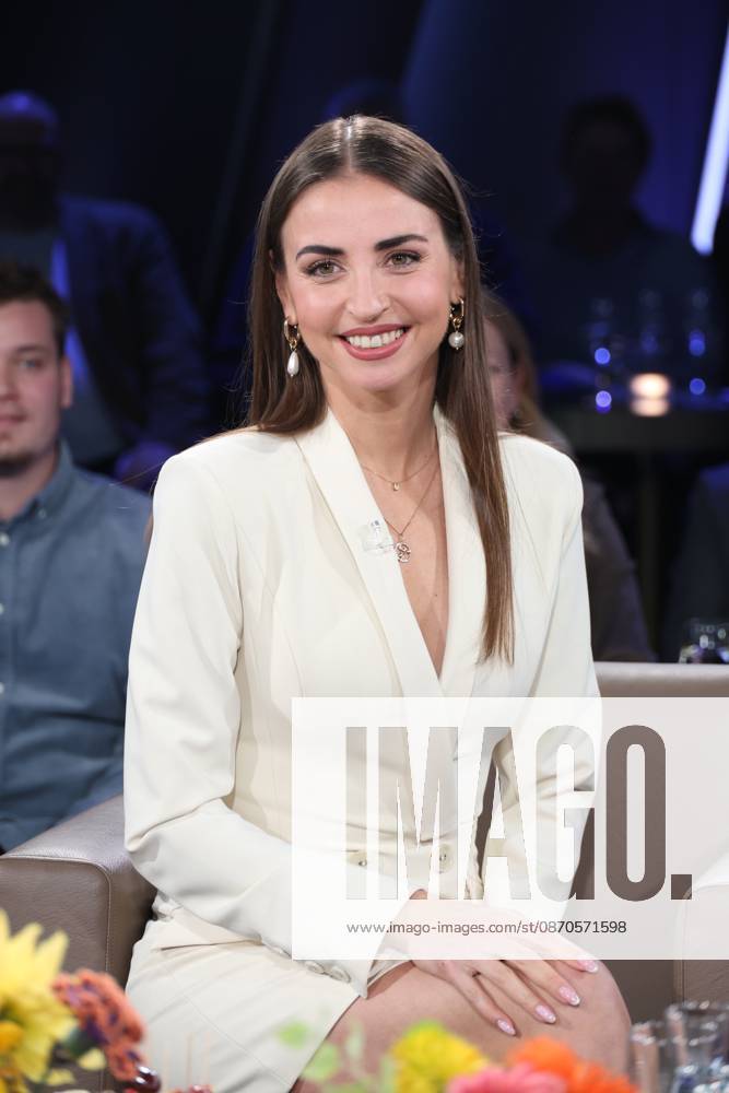 Ekaterina Leonova, Tänzerin, zu Gast in der NDR Talk Show, Fototermin am 23.10.2026 im Fernsehstudio Hamburg-Lokstedt vor der Sendung im 3. Programm des NDR Fernsehen
