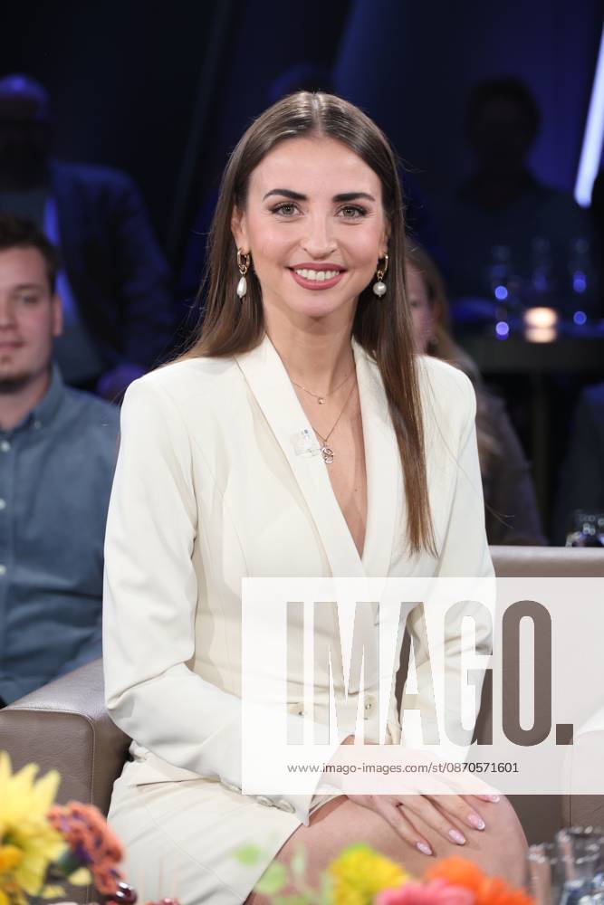 Ekaterina Leonova, Tänzerin, zu Gast in der NDR Talk Show, Fototermin am 23.10.2026 im Fernsehstudio Hamburg-Lokstedt vor der Sendung im 3. Programm des NDR Fernsehen