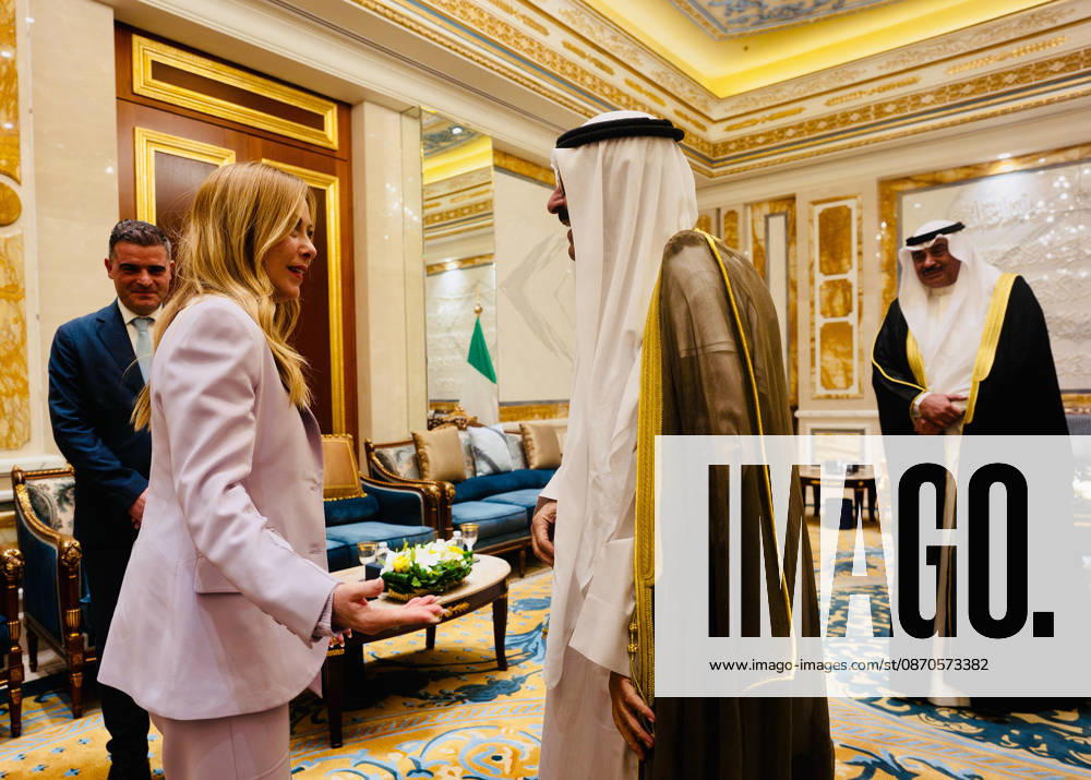 Prime Minister Giorgia Meloni meets with the Emir of Kuwait, Sheikh Misha al Al-Ahmad Al-Jaber Al-Sabah, in Kuwait City. October 23, 2026 Kuwait City Kuwait - ZUMAa289 20261023_zia_a289_520