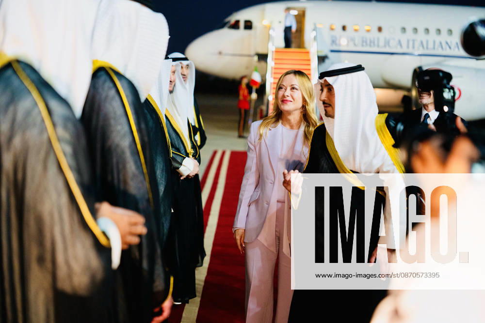 Prime Minister Giorgia Meloni arrives for her meeting with the Emir of Kuwait, Sheikh Misha al Al-Ahmad Al-Jaber Al-Sabah, in Kuwait City. October 23, 2026 Kuwait City Kuwait - ZUMAa289 20261023_zia_a289_533