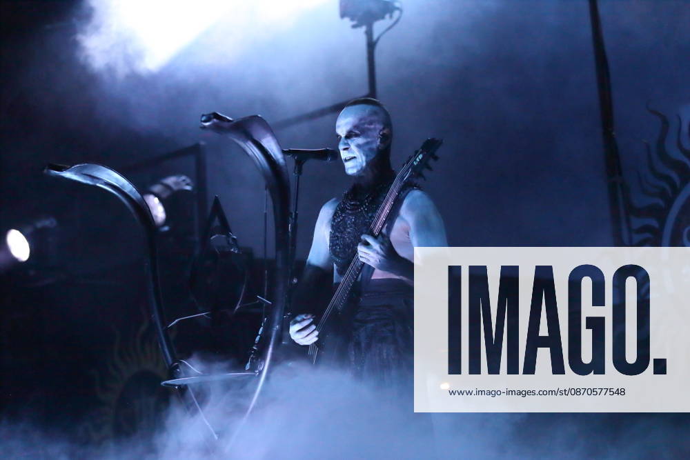 Adam Michal Nergal Darski von der Band Behemoth bei einem Konzert in der Columbiahalle in Berlin, 23. Oktober 2026. Behemoth & Dimmu Borgir Konzert Berlin