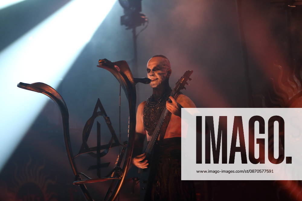 Adam Michal Nergal Darski von der Band Behemoth bei einem Konzert in der Columbiahalle in Berlin, 23. Oktober 2026. Behemoth & Dimmu Borgir Konzert Berlin