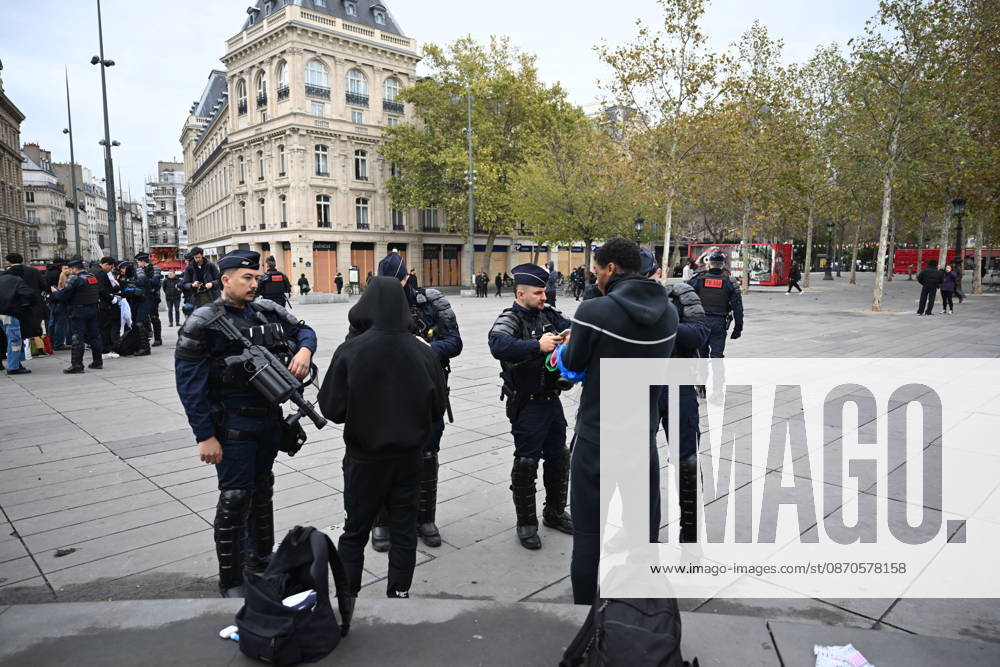 French police conduct security and identity checks in Paris ahead of protests PARIS, FRANCE - OCTOBER 24: French police officers conduct identity controls and security checks on demonstrators and passersby at Place de la Republique in central Paris, France on Saturday, October 24, 2026. Due to planned demonstrations across the country, security forces have heightened their state of alert in major squares throughout Paris, established perimeter checkpoints, and increased police patrols. Mouneb Taim Anadolu Paris France. Editorial use only. Please get in touch for any other usage.