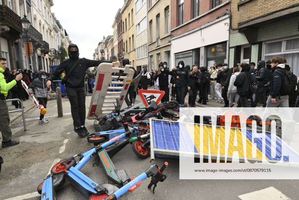 Extreme Left And Citizen Activists Protest 24 10 2026 BRUSSELS, BELGIUM - OCTOBER 24 : Police and demonstrators pictured during illegal demonstration the centre of Brussels against budget measures on October 24, 2026 in Brussels, Belgium, 24 10 2026 Brussels Belgium