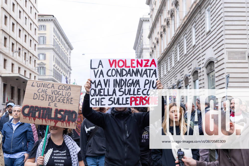 IPA90113077 - Get Italy Out of the War Rally in Rome