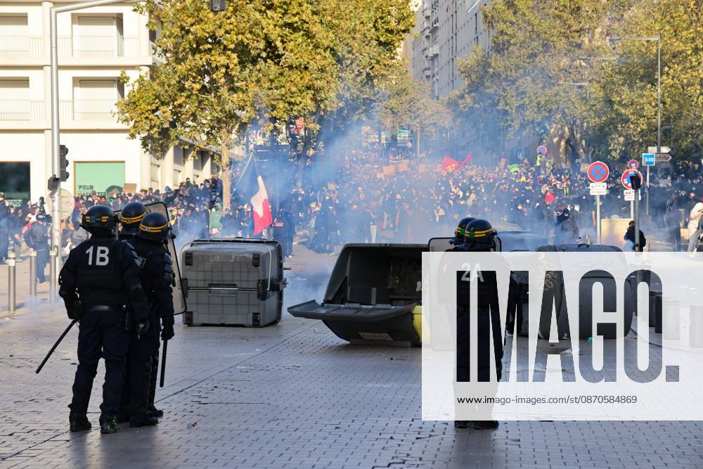 PROTESTS ON OCTOBER 24 PHOTOPQR LA PROVENCE Gilles Bader Marseille Oct. 24, 2026 Protests in Marseille on October 24, 2026 France Oct. 24, 2026 Another day of protests this Saturday, and amid fears of renewed violence and looting, restrictions on freedom of movement and assembly have multiplied, drawing sharp criticism from civil liberties groups Marseille BdR France