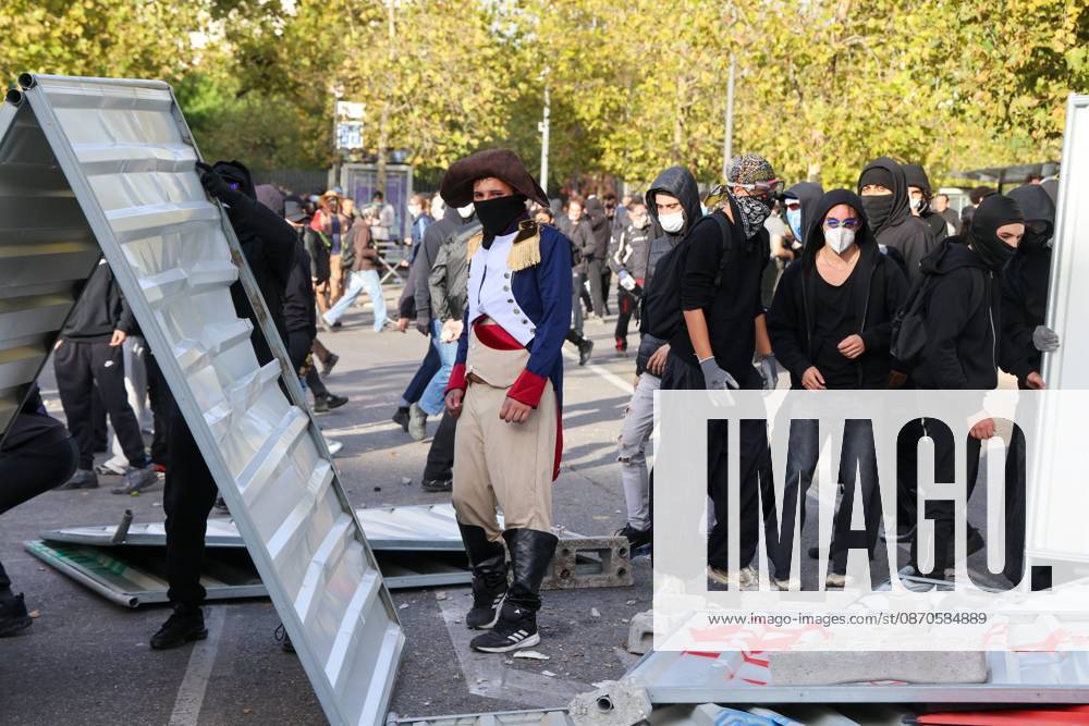 PROTESTS ON OCTOBER 24 PHOTOPQR LA PROVENCE Gilles Bader Marseille Oct. 24, 2026 Protests in Marseille on October 24, 2026 Napoleon France Oct. 24, 2026 Another day of protests this Saturday, and amid fears of renewed violence and looting, restrictions on freedom of movement and assembly have multiplied, drawing sharp criticism from civil liberties groups Marseille BdR France