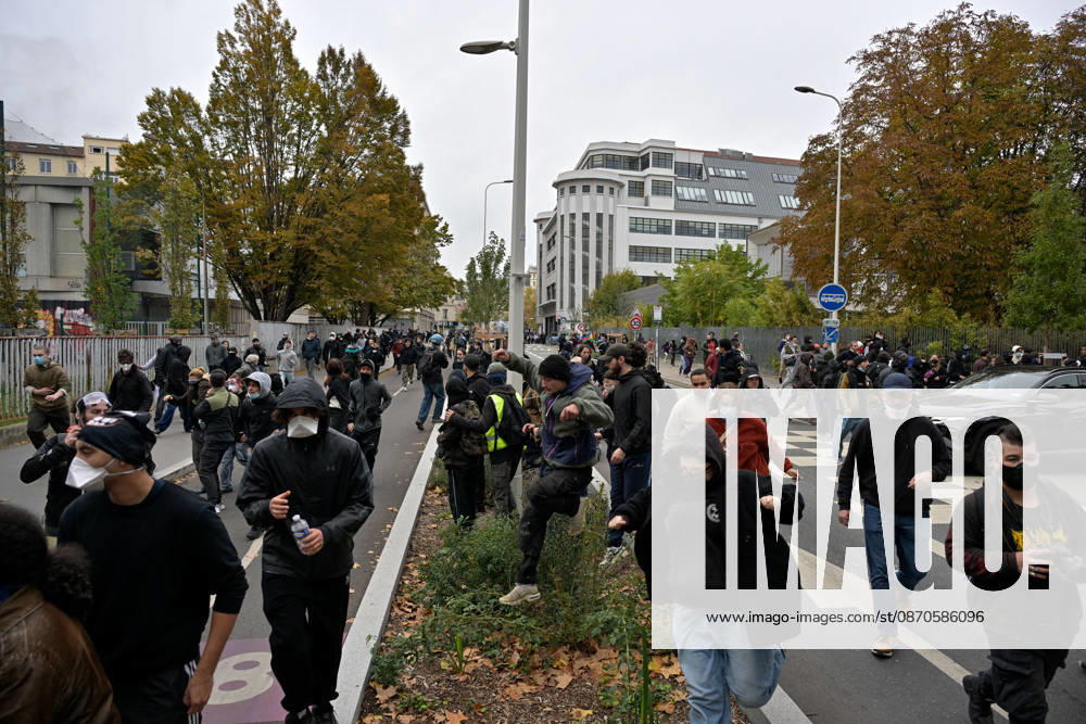 Clashes During The Yellow Vests Protest Act II - Lyon Clashes during the Yellow Vests Protest Act II In Lyon, France on 24 October 2026. Photo by ABACAPRESS.COM Lyon France