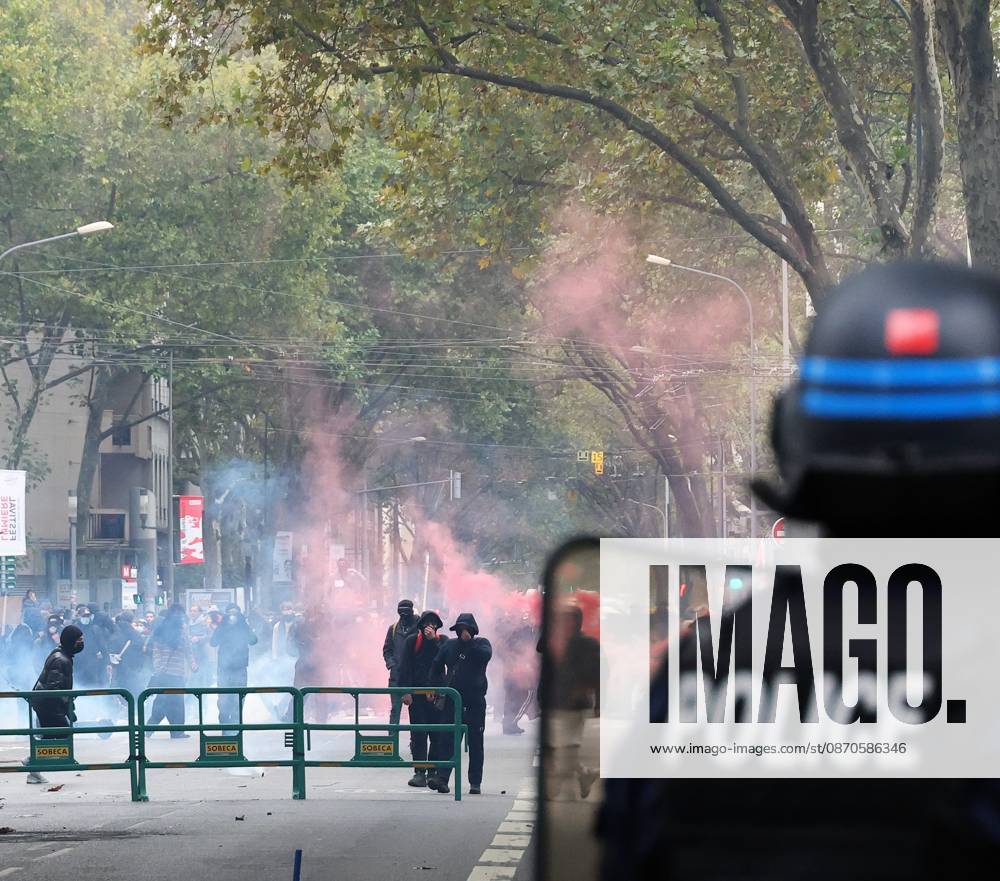 October 24 Protest PHOTOPQR LE PROGRES Richard MOUILLAUD Lyon Oct. 24, 2026 October 24 Protest October 24 Protest France Oct. 24, 2026 Another day of protests this Saturday, and amid fears of renewed violence and looting, restrictions on freedom of movement and assembly have multiplied, drawing sharp criticism from civil liberties groups Lyon, Rhône, Rhône-Alpes, France
