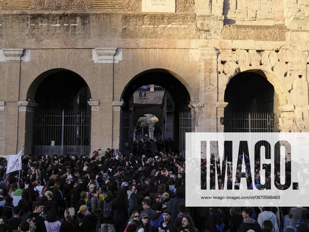 Protesters Attempt to Occupy the Colosseum Rome, Italy, October 24, 2026. Demonstrators enter the Colosseum and attempt to occupy the monument during a protest in the Italian capital. The protesters remain inside the site until police arrive to intervene. The incident takes place during a demonstration in Rome, as tensions escalate between protesters and law enforcement. Rome Italy