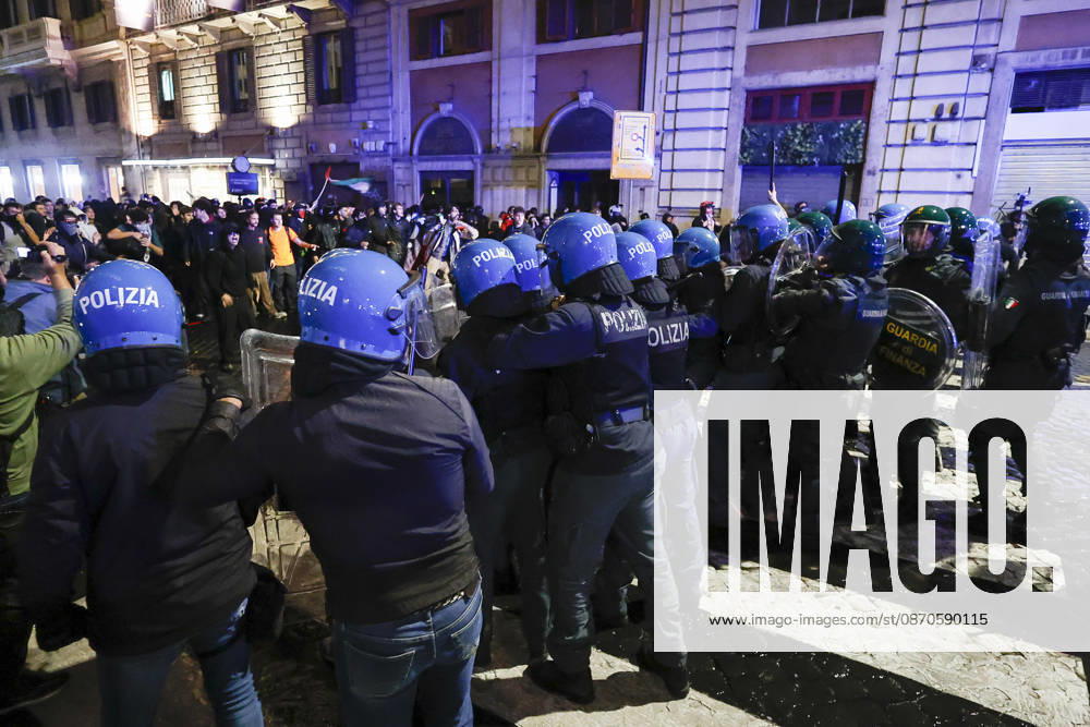 Demonstration against the Italian government in Rome ROME, ITALY, OCTOBER 24: Italian anti-riot police officers face demonstrators during a protest against the Italian government in Rome, Italy, on October 24, 2026. Riccardo De Luca Anadolu Rome Italy. Editorial use only. Please get in touch for any other usage.