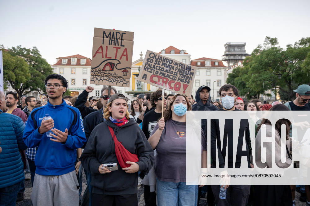 Demonstrators take part in a protest organized by the Acampada de Lisboa housing movement, demanding affordable housing, limits on rising rents and an end to property speculation. The march takes place in central Lisbon, from Marques de Pombal to Rossio Square, following recent police removal of protest tents and the detention of 55 demonstrators during housing protests in the Portuguese capital. Lisbon Portugal - ZUMAr238 20261024_zip_r238_079