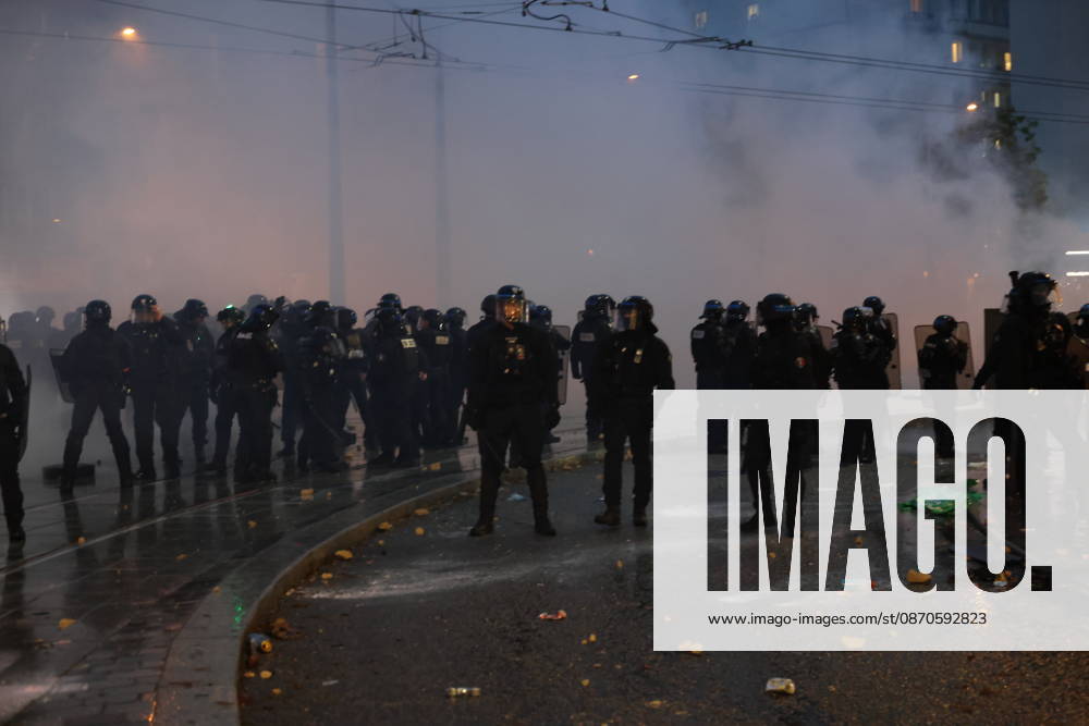 A demonstration against government policy wad held in Paris, France, on October 24, 2026. Protests follow last weekend s demonstrations, which were marked by violent clashes and widespread damage. (CTKxPhoto PavelxNemecek) CTKPhotoF202610240026101 CTKPhotoF202610240026101