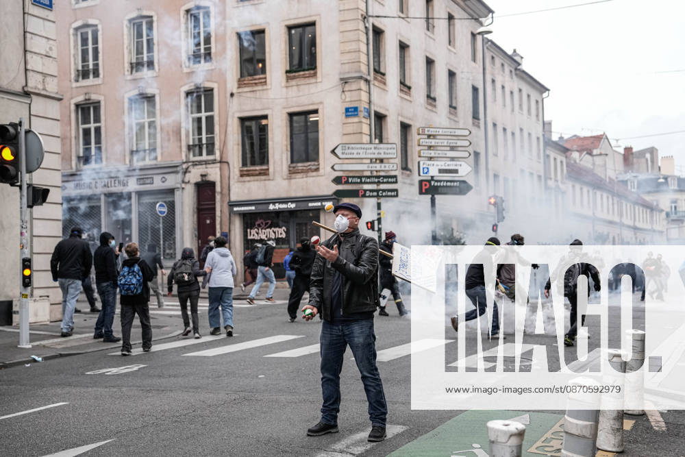 Police intervene in demonstrators amid ongoing protests in Nancy NANCY, FRANCE - OCTOBER 24: Police clash with protesters with water cannons and tear gas during a demonstration amid ongoing social and political tensions in Nancy, France, on October 24, 2026. Muhammed Said Tako Anadolu Nancy France. Editorial use only. Please get in touch for any other usage.