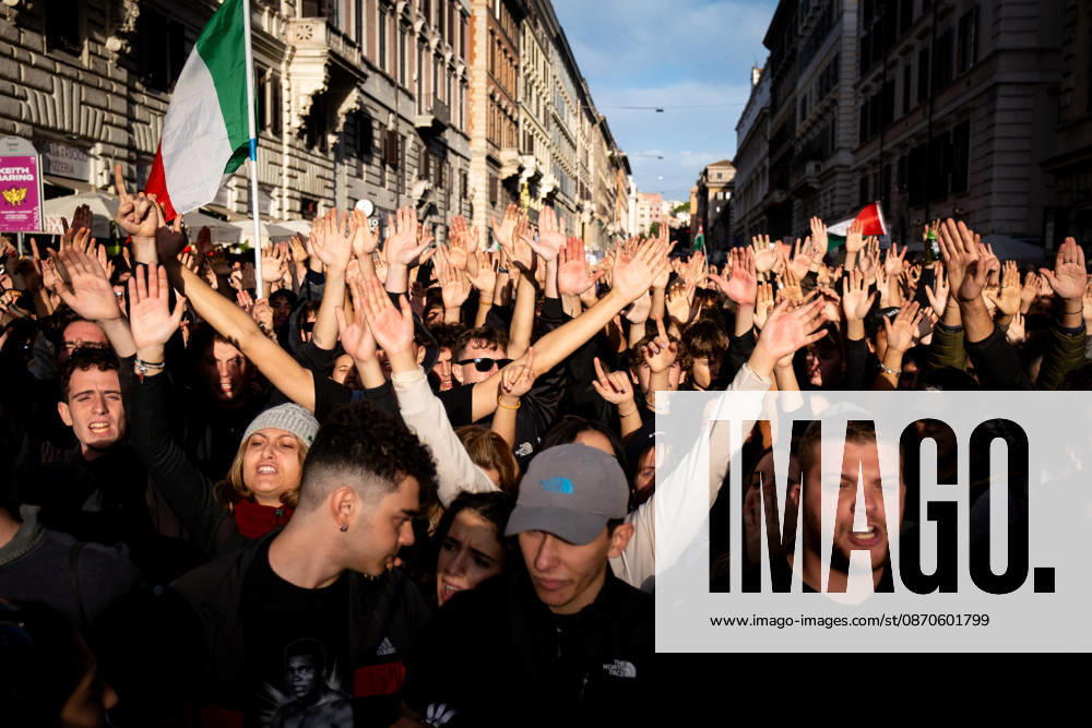 Thousands of people take to the streets to join the Get Italy out of the war march. Participants are calling for peace and protesting against the rising cost of living. Rome Italy - ZUMAg256 20261024_znp_g256_009