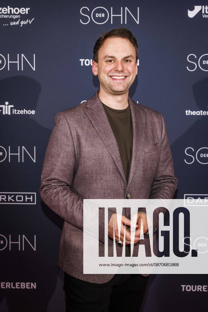 MMM DER SOHN- Produzent Philipp Hallenberger auf dem roten Teppich bei der Theater Premiere Der Sohn TOURERLEBEN Theater-Produktion im Theater Itzehoe am 24.10.2026 Schleswig-Holsten Deutschland