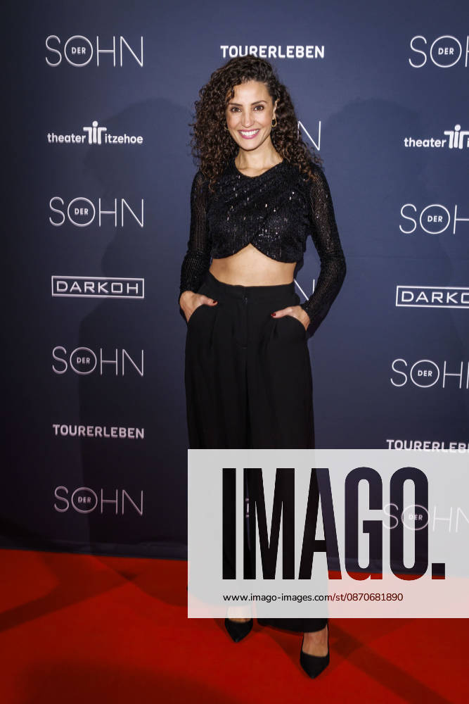 MMM DER SOHN- Schauspielerin Nadine Menz auf dem roten Teppich bei der Theater Premiere Der Sohn TOURERLEBEN Theater-Produktion im Theater Itzehoe am 24.10.2026 Schleswig-Holsten Deutschland