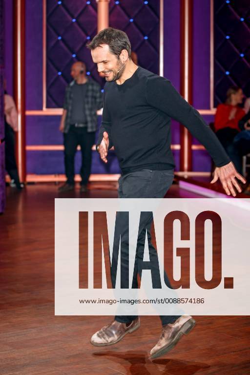 MDR - Riverboat. TV-Koch Steffen Henssler anläßlich der Aufzeichnung der MDR - Talkshow Riverboat am 18.01.2019 im Studio 3 der Mediacity Leipzig. 20190118SFL0012