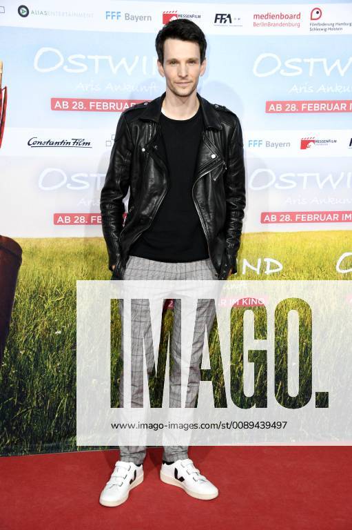 Sabin Tambrea bei der Premiere des Kinofilms Ostwind - Aris Ankunft im Equilaland Showpalast. München