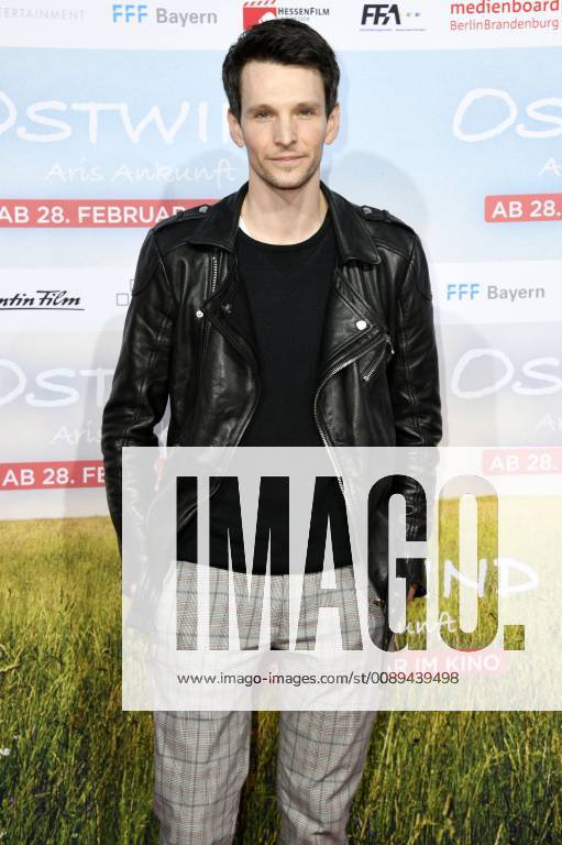 Sabin Tambrea bei der Premiere des Kinofilms Ostwind - Aris Ankunft im Equilaland Showpalast. München