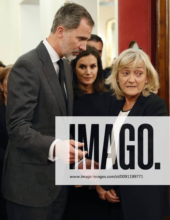 Spain s King Felipe VI (L) and Queen Letizia (C) greet Pilar Goya (R), widow of former vicepresident of PSOE S party, Alfredo Perez Rubalcaba, upon arrival at funeral chapel of former PSOE s party leader Alfredo Perez Rubalcaba, set up at the Lower House in Madrid, Spain, 10 May 2019. Alfredo Perez Rubalcaba, former vicepresident of the Spanish socialist party, has passed away on 10 May in Madrid after suffering a stroke two days earlier. PSOE s party leader Alfredo Perez Rubalcaba s funeral chapel in Madrid !ACHTUNG: NUR REDAKTIONELLE NUTZUNG!