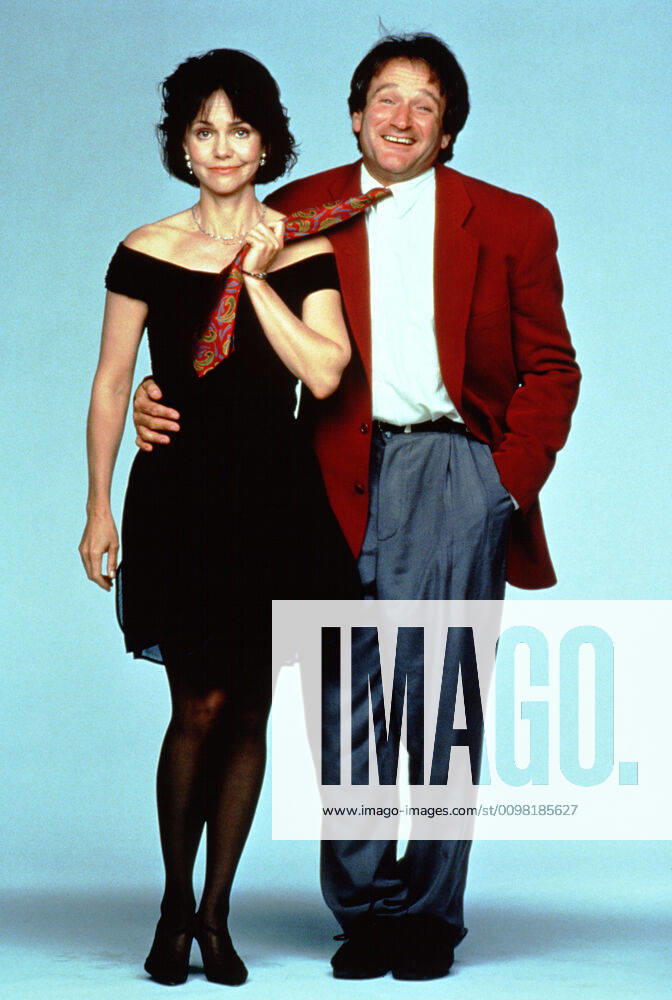 MRS. DOUBTFIRE, Sally Field, Robin Williams, 1993. TM and Copyright 20th Century Fox Film Corp. All rights reserved. Courtesy: Everett Collection. 20thCentFox Courtesy Everett Collection !ACHTUNG AUFNAHMEDATUM GESCHÃ„TZT! PUBLICATIONXNOTxINxCANxCHNxFRAxITAxJPNxNORxPOLxRUSxESPxUKxUSA