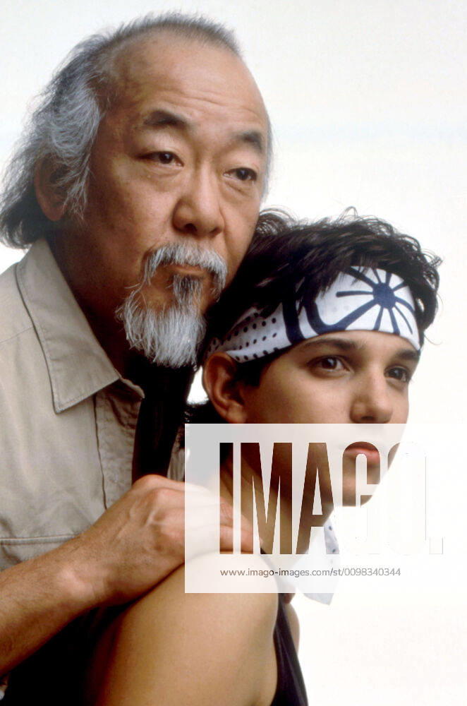 THE KARATE KID, Pat Morita, Ralph Macchio, 1984. Columbia Pictures courtesy Everett Collection Columbia Pictures Courtesy Everett Collection !ACHTUNG AUFNAHMEDATUM GESCHÄTZT! PUBLICATIONXNOTxINxCANxCHNxFRAxITAxJPNxNORxPOLxRUSxESPxUKxUSA