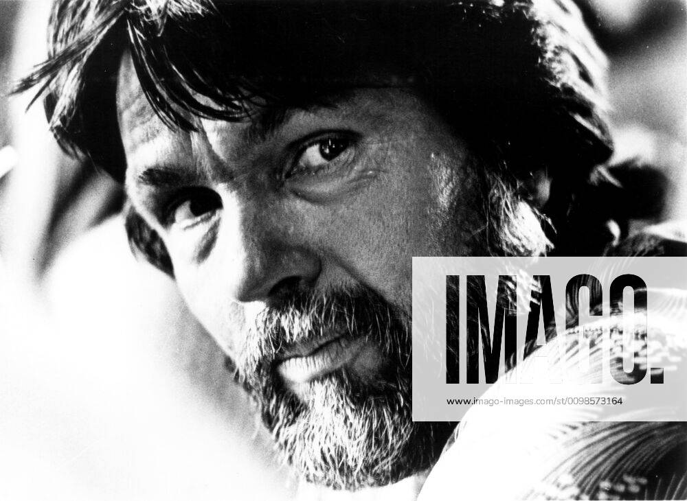 A DANGEROUS SUMMER, (aka FLASH FIRE), Tom Skerritt, 1982, Reel Media International courtesy Everett Collection Courtesy Everett Collection !ACHTUNG AUFNAHMEDATUM GESCHÄTZT! PUBLICATIONXNOTxINxCANxCHNxFRAxITAxJPNxNORxPOLxRUSxESPxUKxUSA