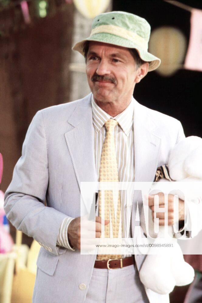 STEEL MAGNOLIAS, Tom Skerritt, 1989, TriStar courtesy Everett Collection, STM 059, Photo by: Everett Collection (81995) Everett Collection (81995) !ACHTUNG AUFNAHMEDATUM GESCHÄTZT! PUBLICATIONXNOTxINxCANxCHNxFRAxITAxJPNxNORxPOLxRUSxESPxUKxUSA