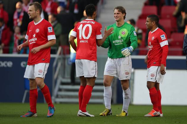 09.03.2013 Fussball Bundesliga FSV Mainz 05 - Bayer 04 Leverkusen Spieltag 25 Fussball Maenner Saison 2012 13 Jubel Christian WETKLO (Torwart, Torhueter FSV Mainz 05 - 29) - Eric Maxim CHOUPO-MOTING (FSV Mainz 05 - 10)