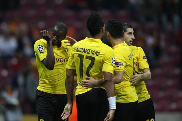 die Mannschaft freut sich ueber das Tor von Adrian Ramos 20 (Borussia Dortmund) Galatasaray Istanbul vs. Borussia Dortmund, Fussball, Champions League, 22.10.2014, EP_CKT