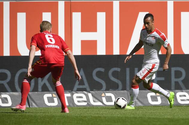 Fußball 2. Liga 28. Spieltag Fortuna Düsseldorf - 1. FC Union Berlin am 09.04.2017 in der Esprit-Arena in Düsseldorf Jerome Kiesewetter (Duesseldorf 8), gegen Kristian Pedersen (Union Berlin 6), WD