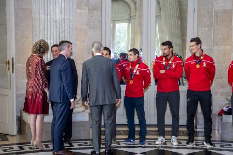 Queen Mathilde of Belgium, King Philippe - Filip of Belgium greet Belgian Hockey Federation chairman Marc Coudron, Belgian Hockey Federation Secretary-General Serge Pilet, Belgium s captain Thomas Briels, holding the World Cup trophy, Belgium s John-John Dohmen, Belgium s Simon Gougnard and Belgium s Felix Denayer pictured during a reception to honour the new hockey world champions, the Belgian Red Lions team, in the Royal castle in Laken - Laeken, Tuesday 18 December 2018. Red Lions won 3-2 the final against The Netherlands in India last last Sunday. HATIMxKAGHAT x05493033x
