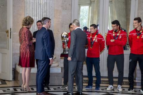 Queen Mathilde of Belgium, King Philippe - Filip of Belgium greet Belgian Hockey Federation chairman Marc Coudron, Belgian Hockey Federation Secretary-General Serge Pilet, Belgium s captain Thomas Briels, holding the World Cup trophy, Belgium s John-John Dohmen, Belgium s Simon Gougnard and Belgium s Felix Denayer pictured during a reception to honour the new hockey world champions, the Belgian Red Lions team, in the Royal castle in Laken - Laeken, Tuesday 18 December 2018. Red Lions won 3-2 the final against The Netherlands in India last last Sunday. HATIMxKAGHAT x05493031x