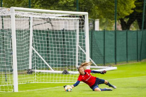 190605 Goalkeeper Cecilie Haustaker Fiskerstrand of Norway during a training session on June 5, 2019 in Reims. Photo: Fredrik Varfjell BILDBYRAN kod FV 150252 Copyright: FREDRIKxVARFJELL BB190605FV031